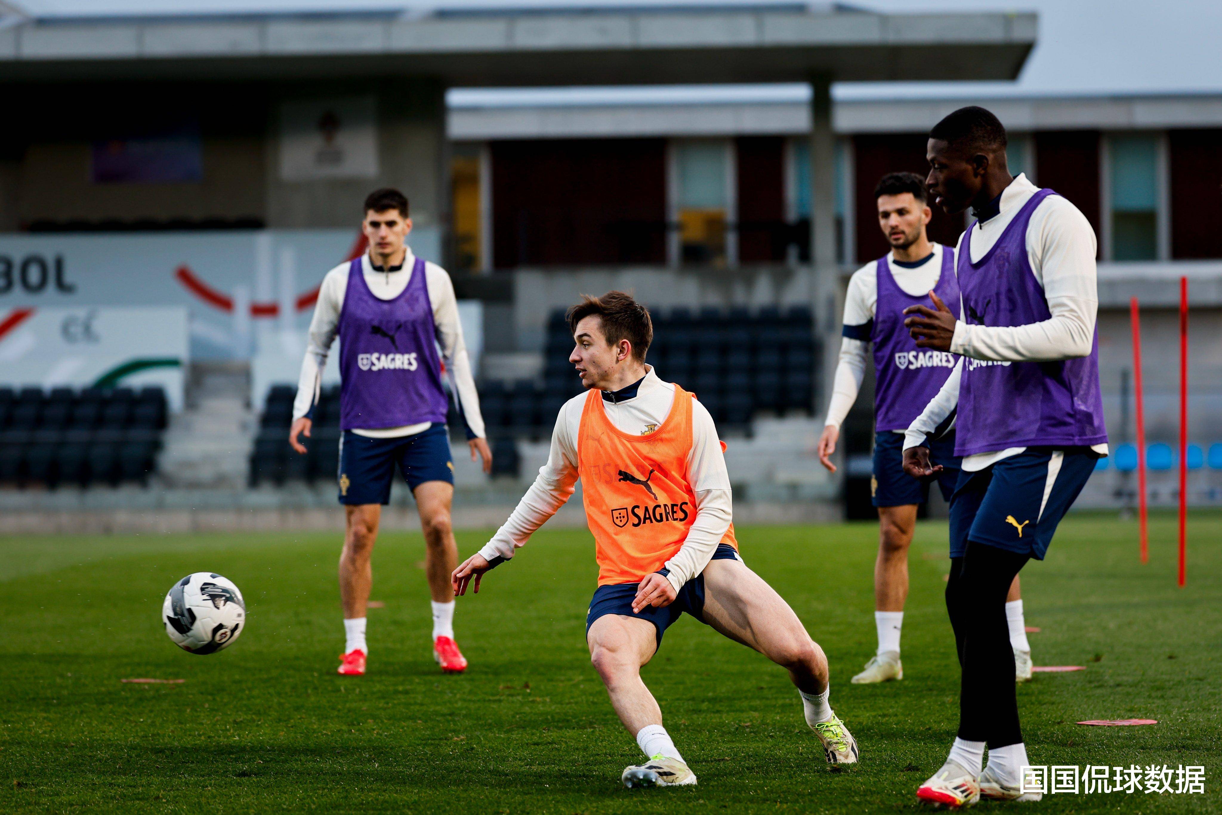 多米娱乐 -七绝炮打司令部原文及解析