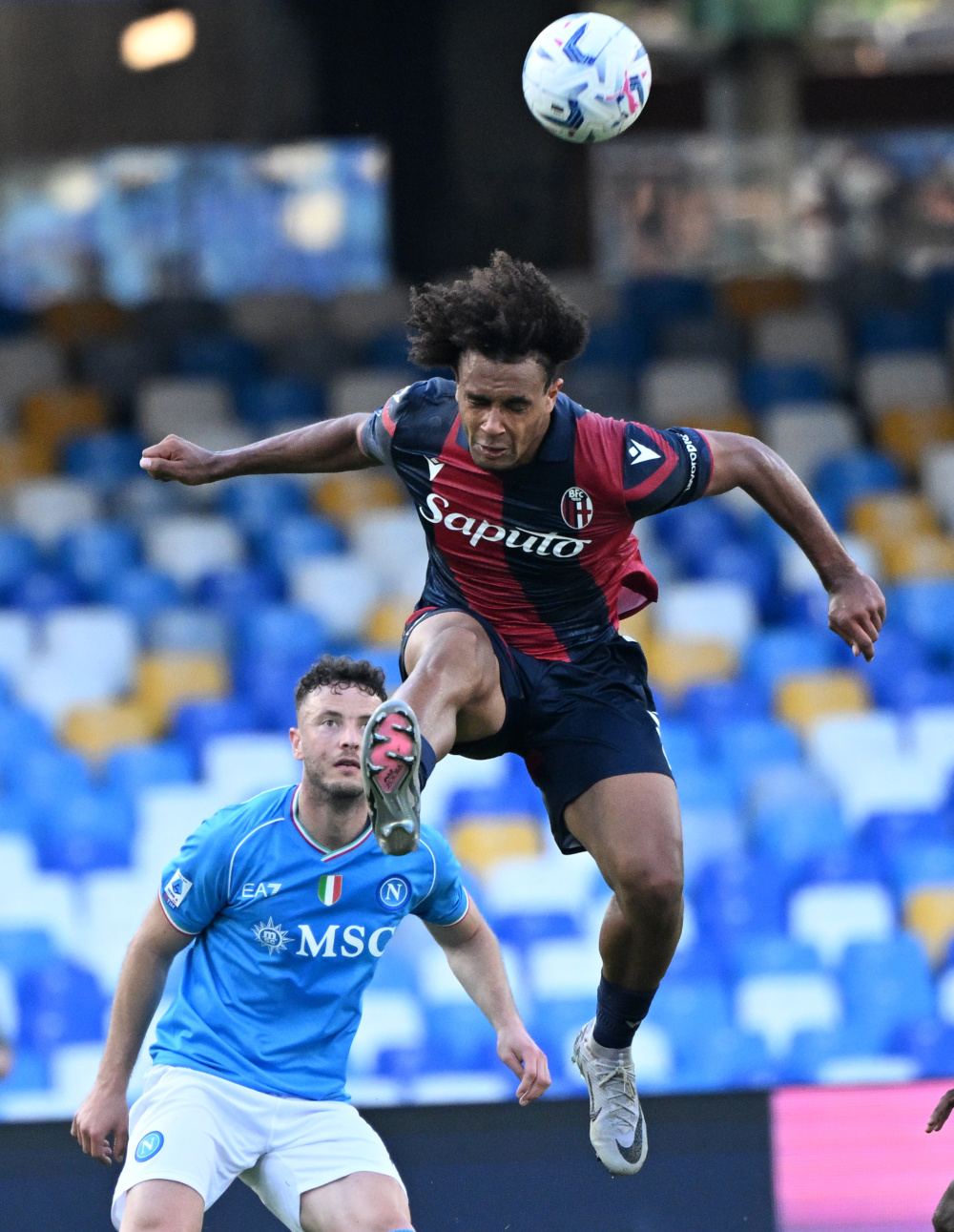 多米体育 -关于加时末段意甲传出新动向，那不勒斯回应争议，管理层表态——质疑声仍在，临场指挥获称赞的信息