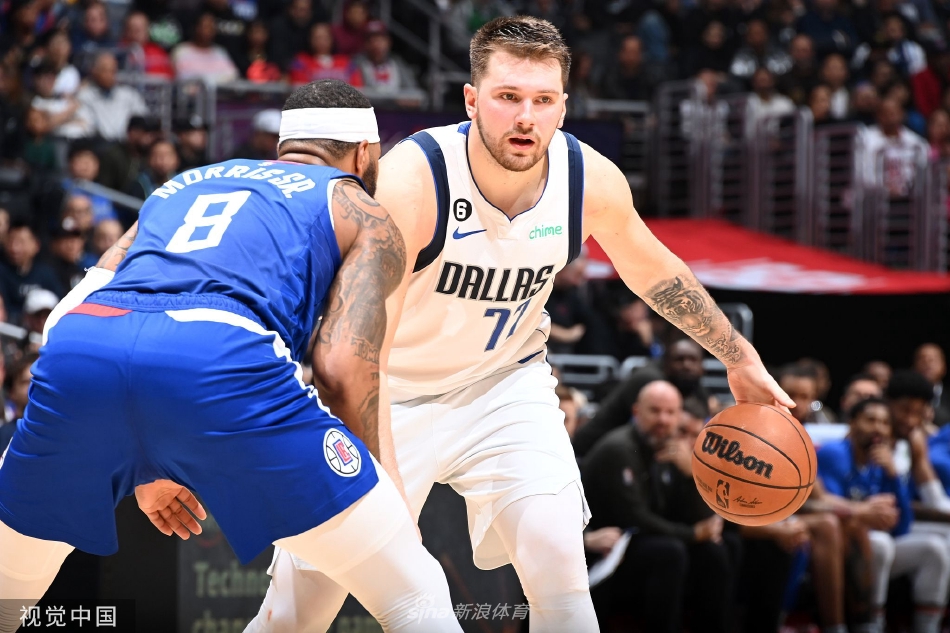 多米体育 -达拉斯独行侠迎法甲关键赛；今夜临场应变；气氛紧张；赛程密集仍需轮换的简单介绍