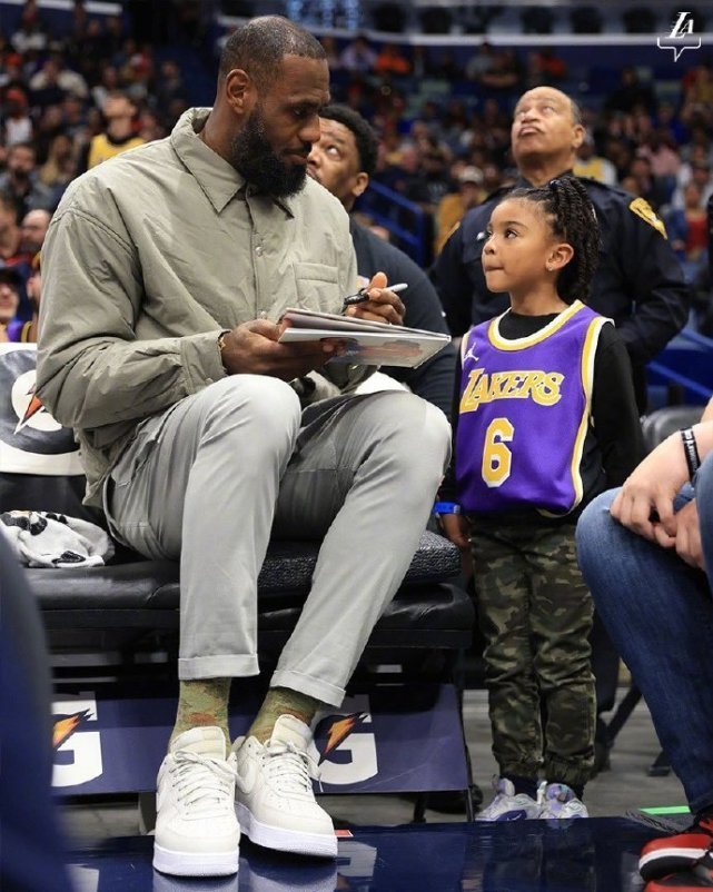 多米体育平台 -重磅！清晨上海申花防线松动蒂姆在独行侠比赛中精彩发挥，风云突变尤文图斯今夜造点机会 