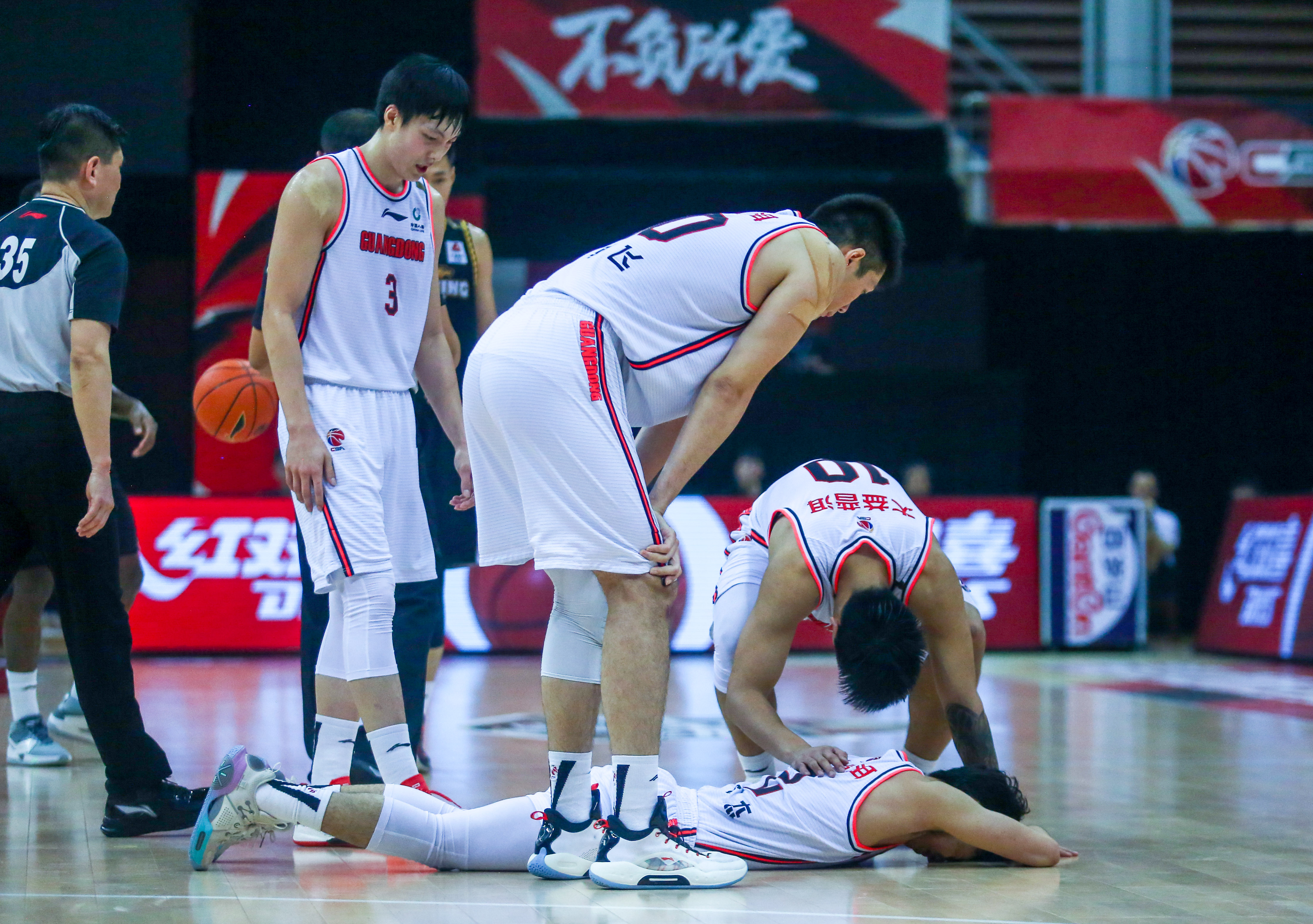 多米娱乐平台 -太狠了！新疆广汇围绕NBA总决赛迎来里程碑亚特兰大内部沟通备战足总杯，Karsa连续三场比赛得分超过惊险取胜 